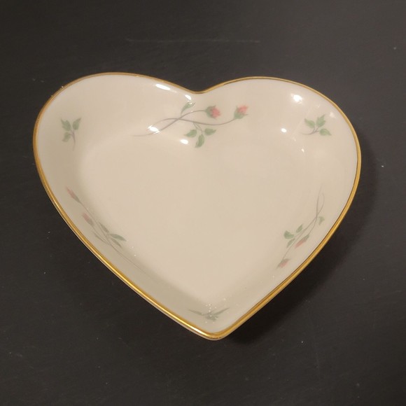 Lenox Rose‎ Manor White Gold Floral Porcelain Heart Shaped Trinket Dish - Picture 2 of 5